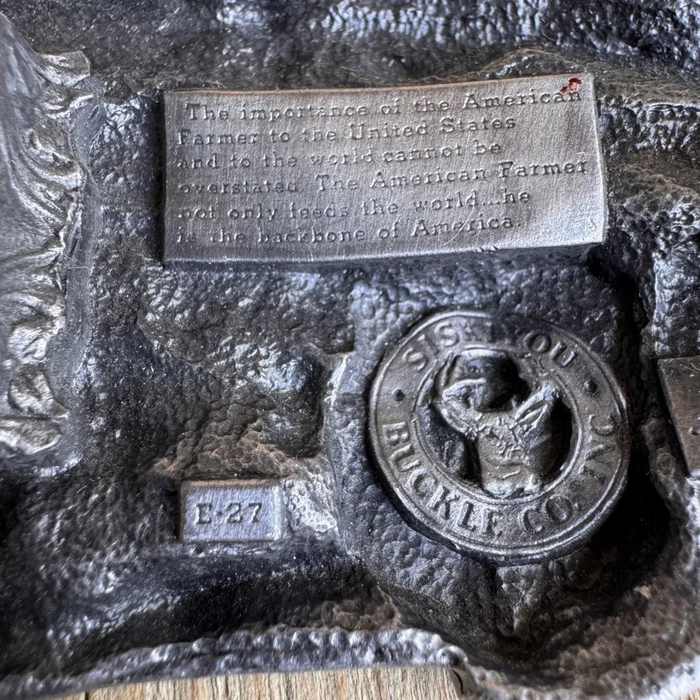 Vintage 1983 Siskiyou American Farmer Feeds The World Belt Buckle E-27 Pewter